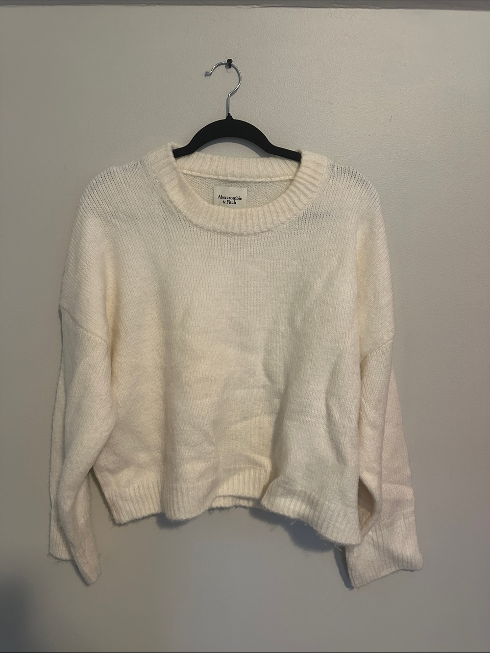 Abercrombie & Fitch Off-White Crewneck Pullover Sweater